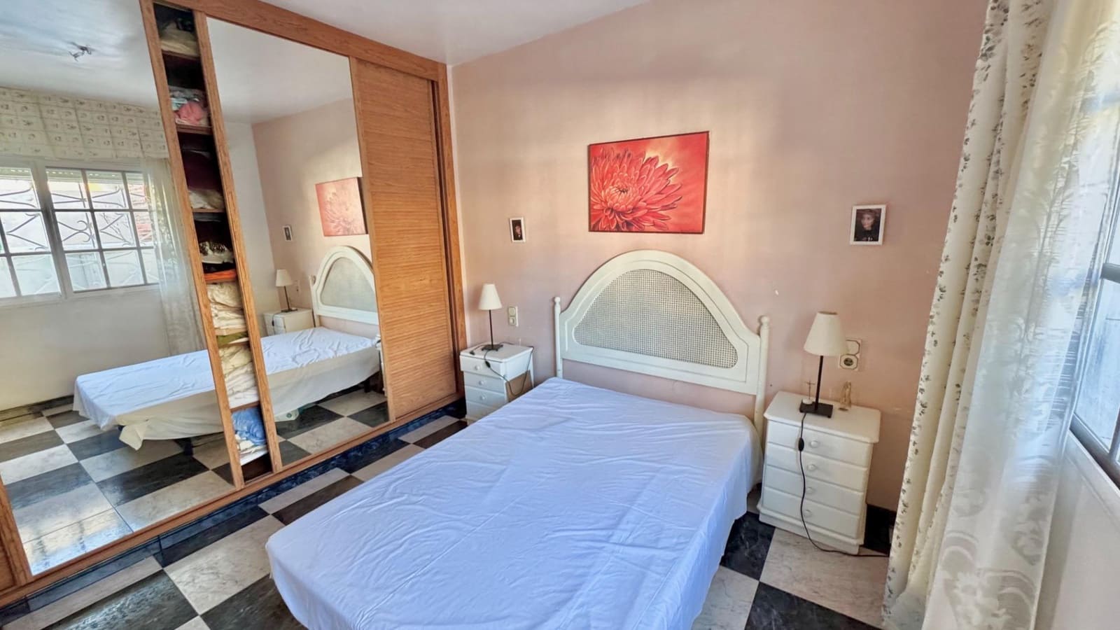 7 slaapkamer Huis te koop in Malaga stad met zwembad - € 399.000 (Ref: 8670486)