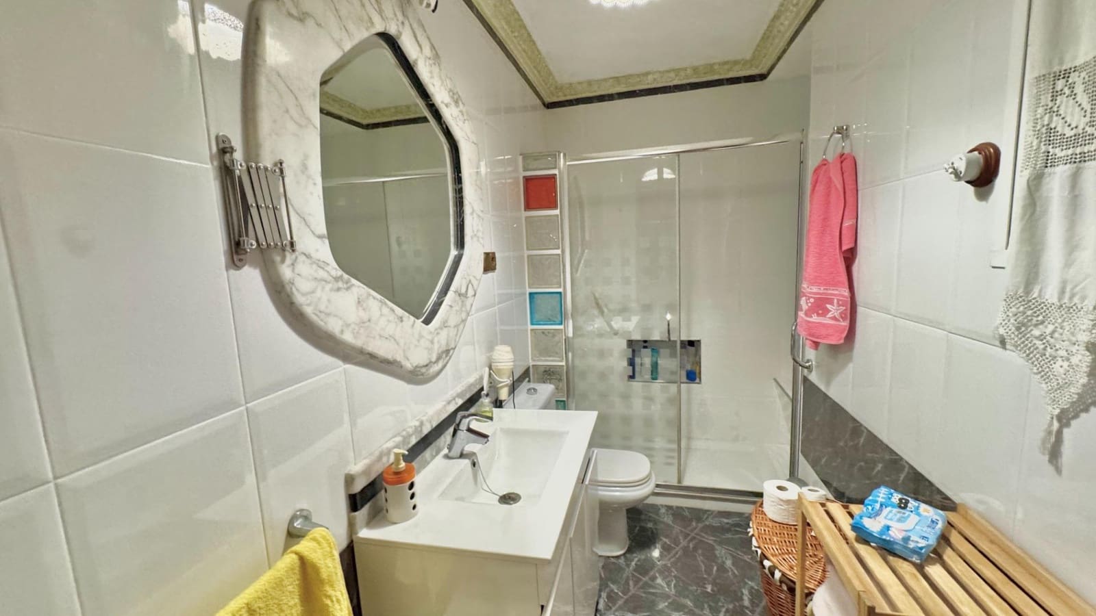 7 slaapkamer Huis te koop in Malaga stad met zwembad - € 399.000 (Ref: 8670486)