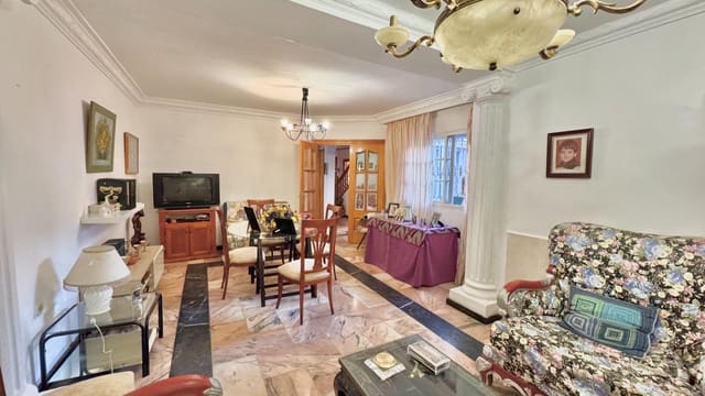 7 makuuhuone Omakotitalo myytävänä paikassa Ciudad Jardín, Málaga kaupunki mukana uima-altaan - 399 000 € (Ref: 8670486)