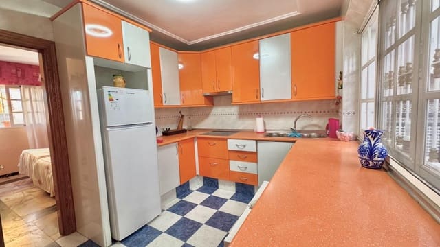 7 makuuhuone Omakotitalo myytävänä paikassa Ciudad Jardín, Málaga kaupunki mukana uima-altaan - 399 000 € (Ref: 8670486)