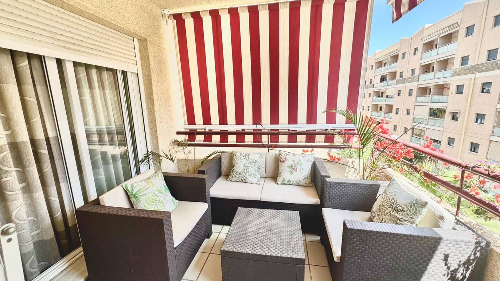 Piso de 2 habitaciones en Torremolinos en venta con garaje - 363.000 € (Ref: 8950589)