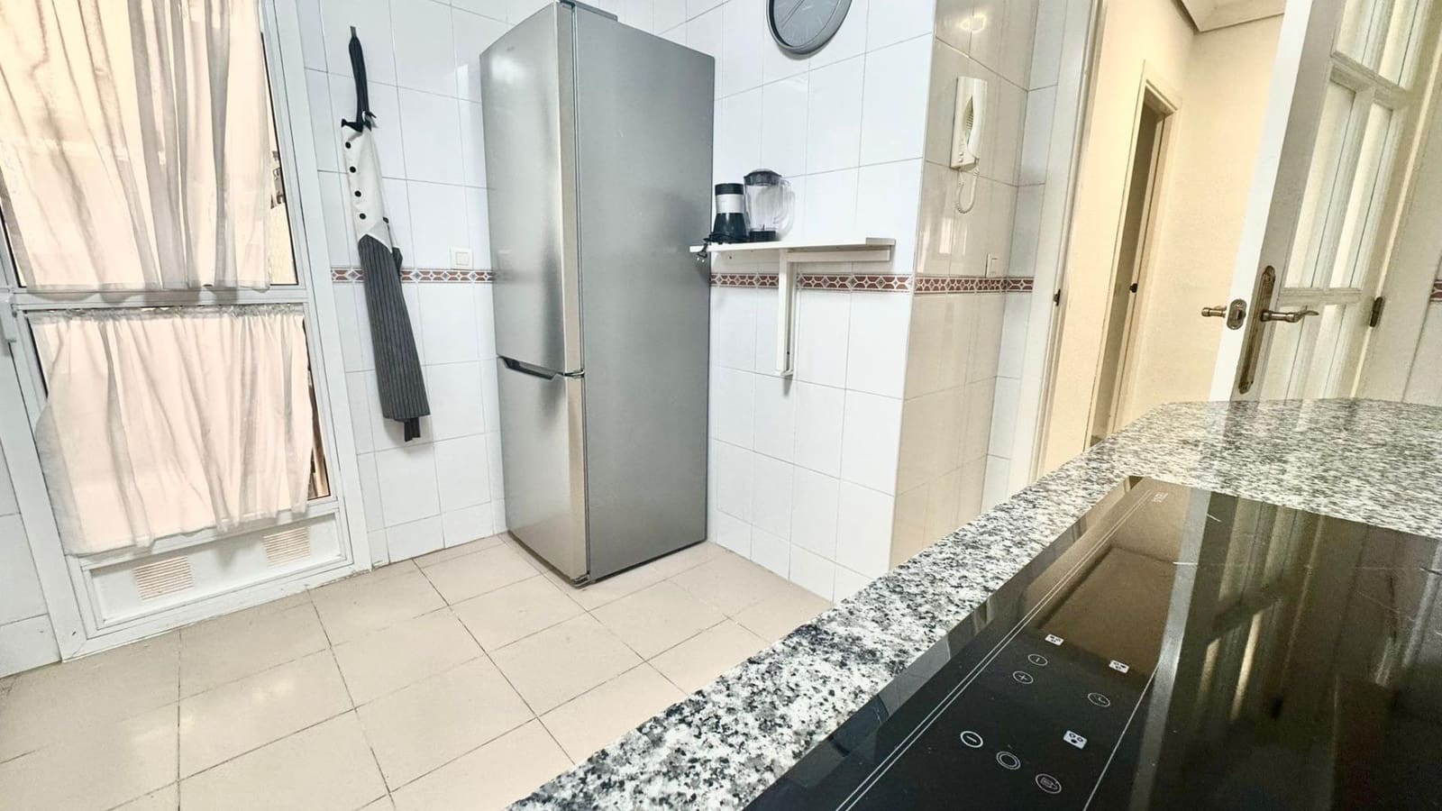 Piso de 2 habitaciones en Torremolinos en venta con garaje - 363.000 € (Ref: 8950589)