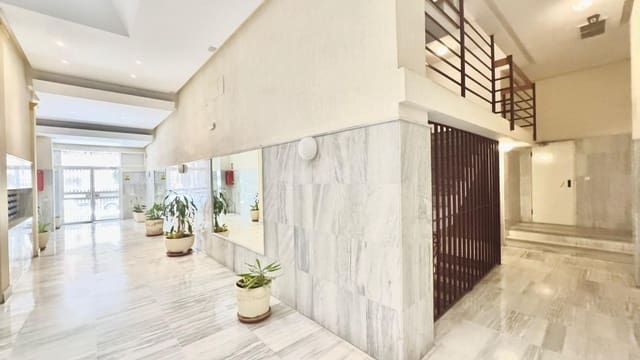 Piso de 2 habitaciones en Torremolinos en venta con garaje - 363.000 € (Ref: 8950589)