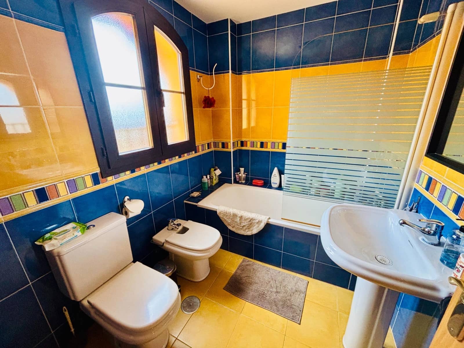 6 soverom Rekkehus til salgs i Malaga by med svømmebasseng - € 677 000 (Ref: 8985829)