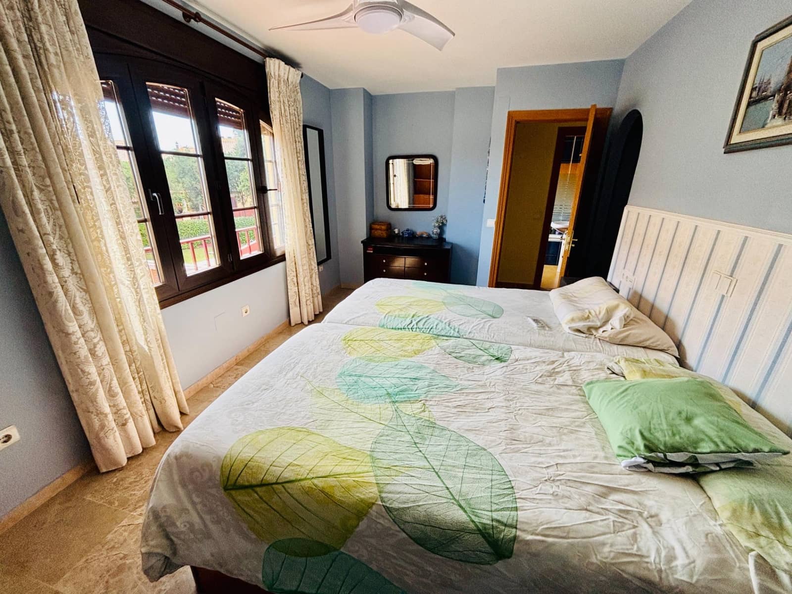 6 soverom Rekkehus til salgs i Malaga by med svømmebasseng - € 677 000 (Ref: 8985829)