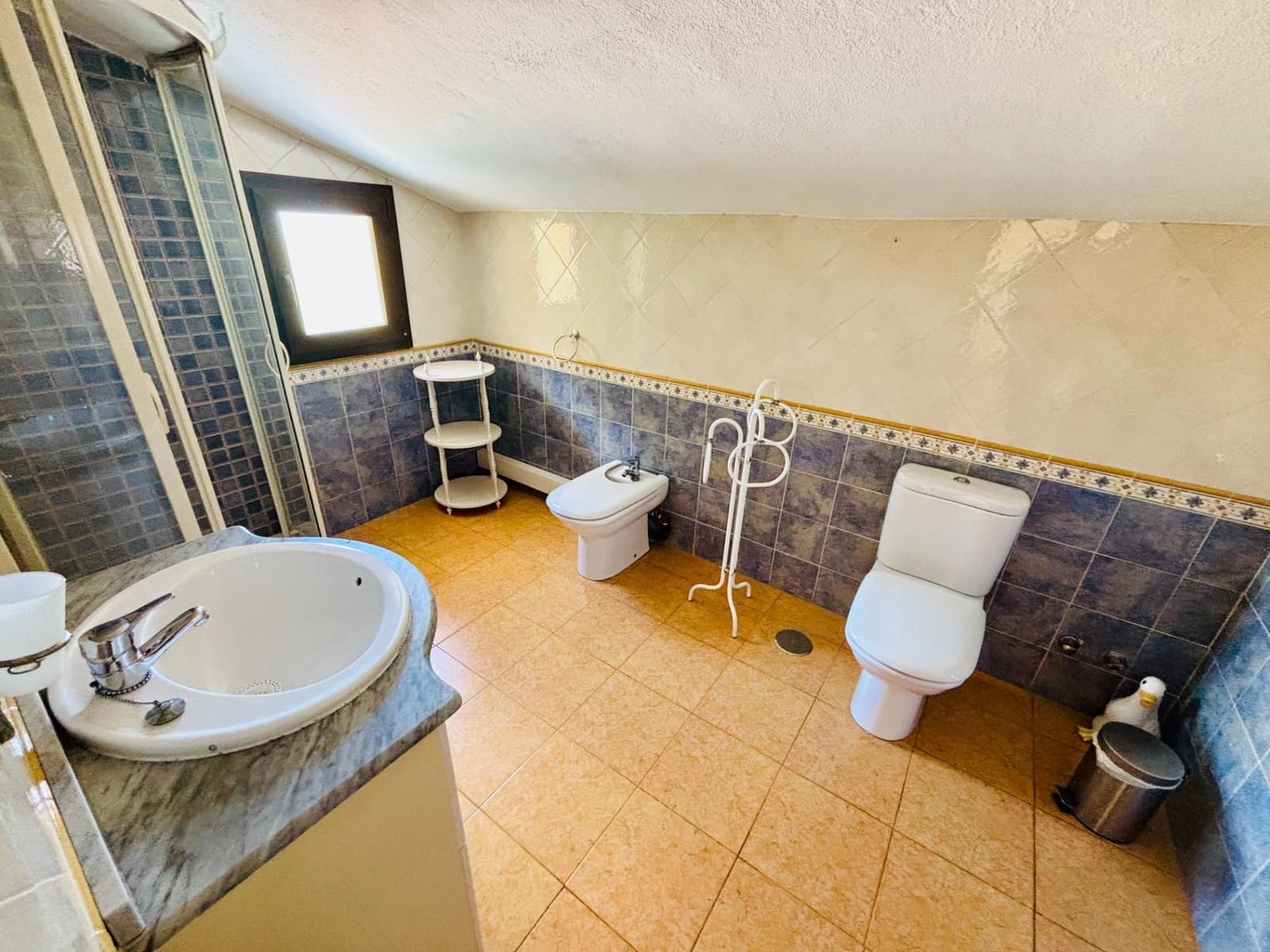 6 soverom Rekkehus til salgs i Malaga by med svømmebasseng - € 677 000 (Ref: 8985829)