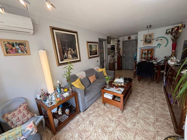 1 makuuhuone Huoneisto myytävänä paikassa Torremolinos mukana uima-altaan - 199 900 € (Ref: 9017255)