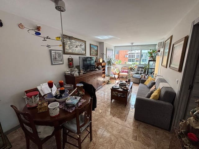 1 makuuhuone Huoneisto myytävänä paikassa Torremolinos mukana uima-altaan - 199 900 € (Ref: 9017255)