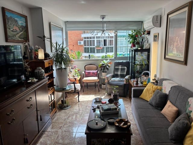 1 makuuhuone Huoneisto myytävänä paikassa Torremolinos mukana uima-altaan - 199 900 € (Ref: 9017255)