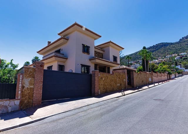 5 camera da letto Villa in vendita in Alhaurín de la Torre con piscina - 1.995.000 € (Rif: 9034748)