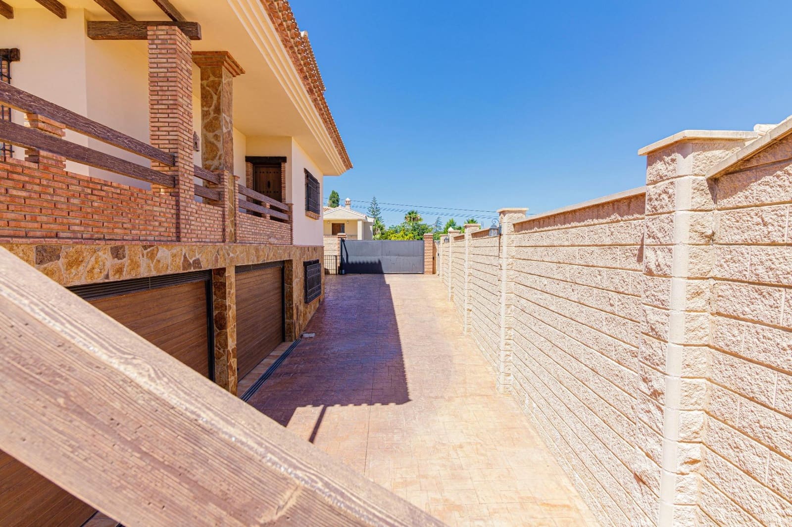 5 soverom Villa til salgs i Alhaurin de la Torre med svømmebasseng - € 1 995 000 (Ref: 9034748)