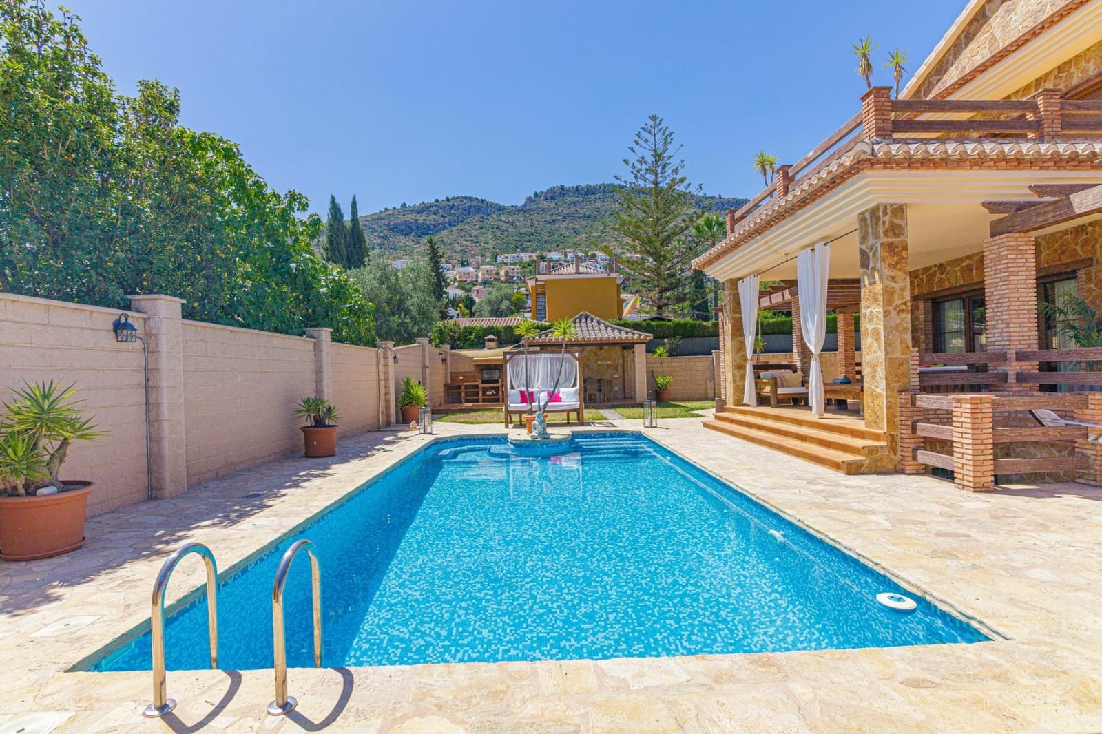 5 soverom Villa til salgs i Alhaurin de la Torre med svømmebasseng - € 1 995 000 (Ref: 9034748)