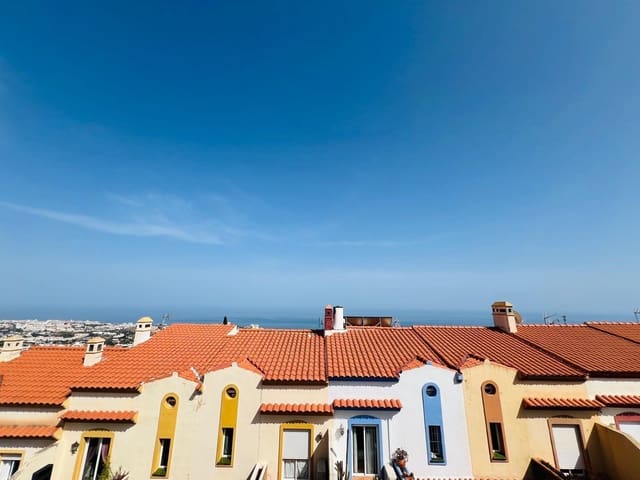 4 soveværelse Rækkehus til salg i Benalmádena med garage - € 410.000 (Ref: 9075260)