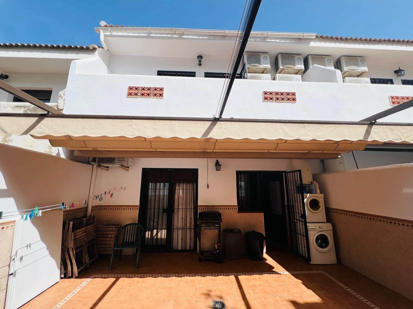 4 quarto Moradia em Banda para venda em Benalmadena com garagem - 410 000 € (Ref: 9075260)