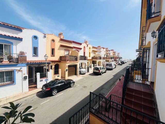 4 soveværelse Rækkehus til salg i Benalmádena med garage - € 410.000 (Ref: 9075260)