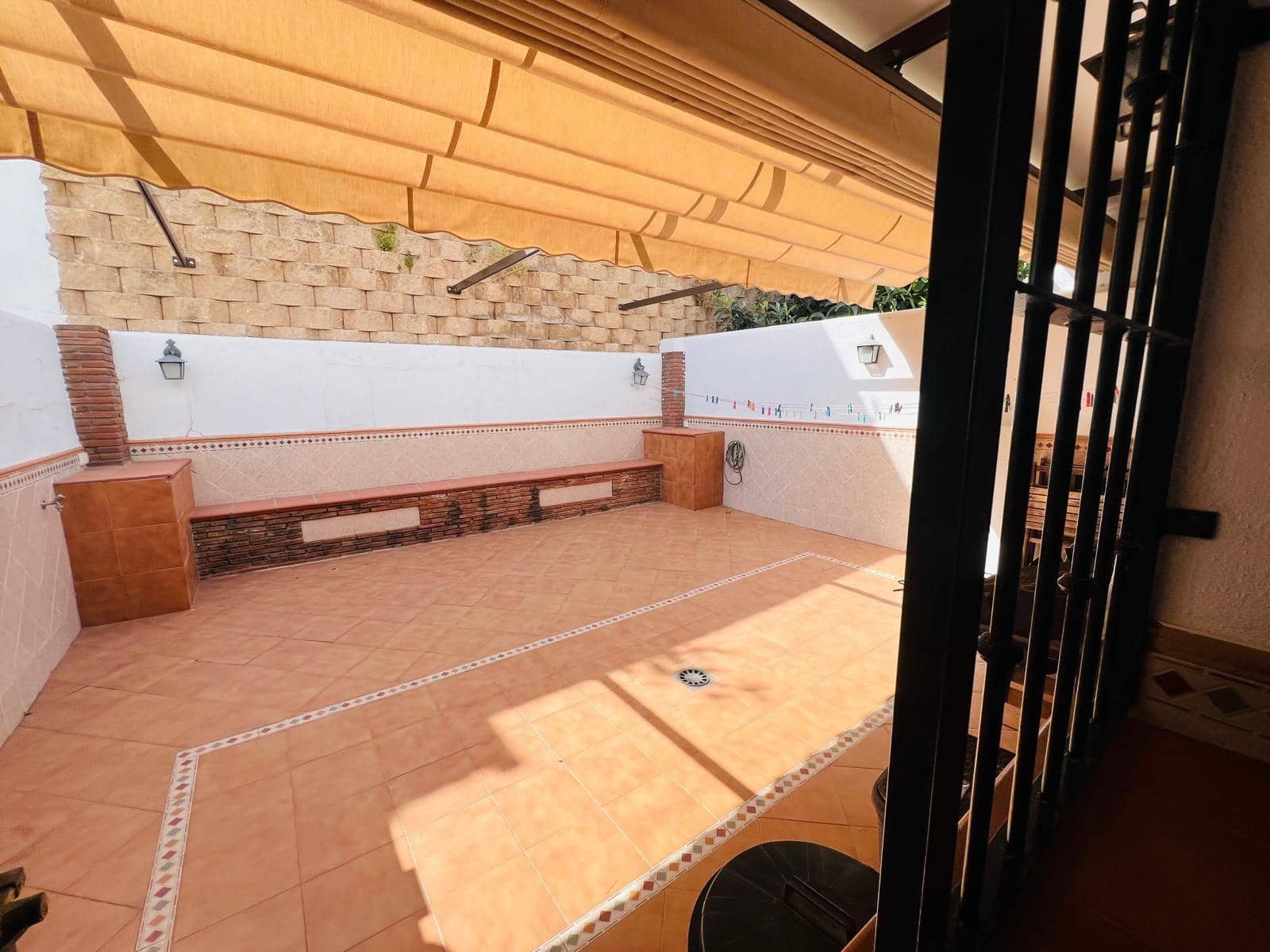 4 quarto Moradia em Banda para venda em Benalmadena com garagem - 410 000 € (Ref: 9075260)