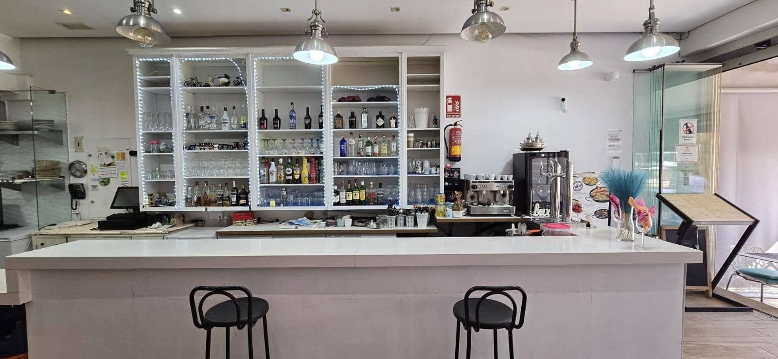 Kaupallinen myytävänä paikassa Torremolinos - 890 000 € (Ref: 9104787)