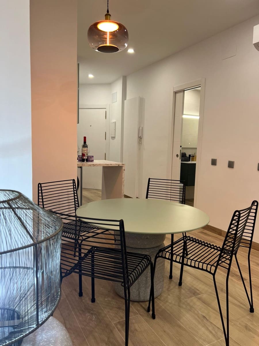 Apartment zu vermieten in Torremolinos - 950 € (Ref: 9196083)