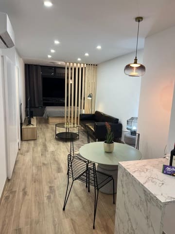Apartamento en Torremolinos en alquiler - 950 € (Ref: 9196083)