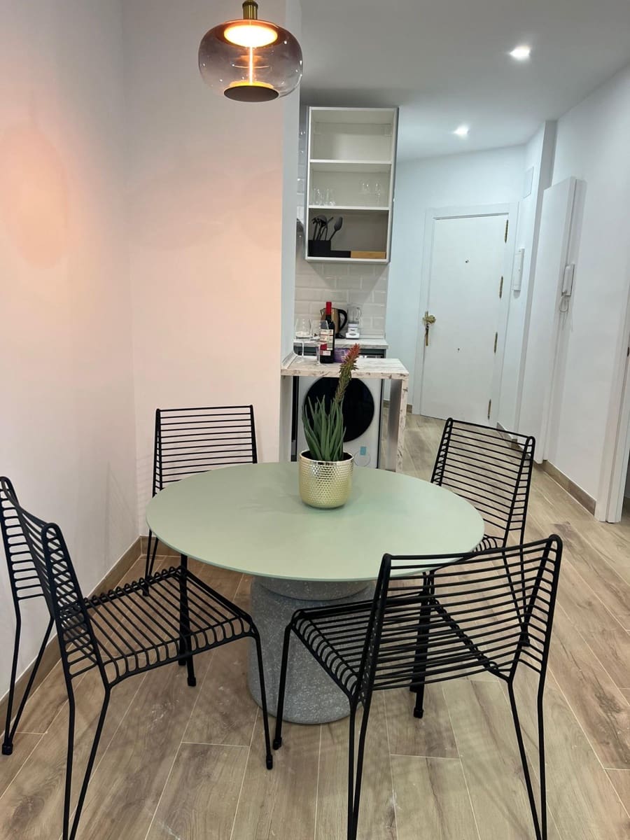 Apartment zu vermieten in Torremolinos - 950 € (Ref: 9196083)
