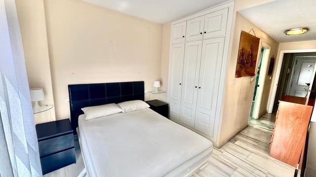 1 slaapkamer Appartement te huur in Torremolinos - € 1.200 (Ref: 9197895)
