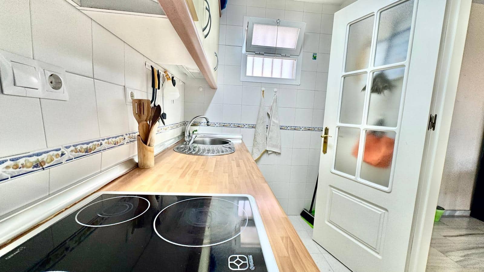 1 slaapkamer Appartement te huur in Torremolinos - € 1.200 (Ref: 9197895)