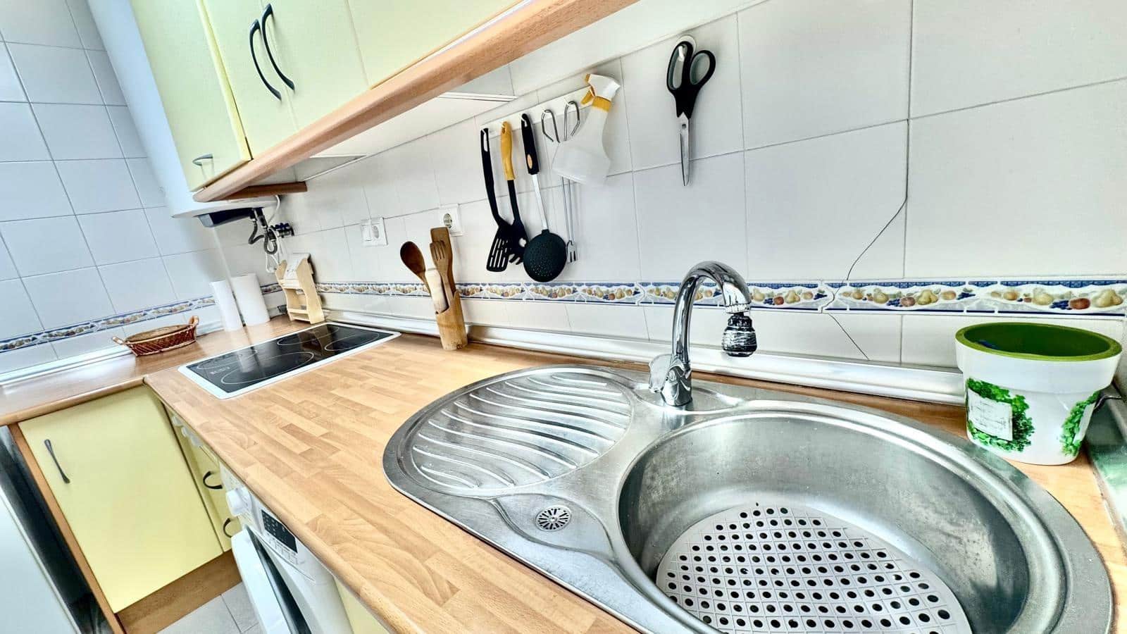 1 slaapkamer Appartement te huur in Torremolinos - € 1.200 (Ref: 9197895)