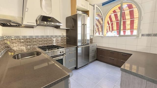 3 soverom Penthouse til salgs i Torremolinos med garasje - € 650 000 (Ref: 9230938)