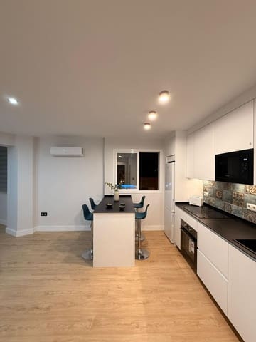 Apartamento de 2 habitaciones en Torremolinos en venta - 299.000 € (Ref: 9232779)