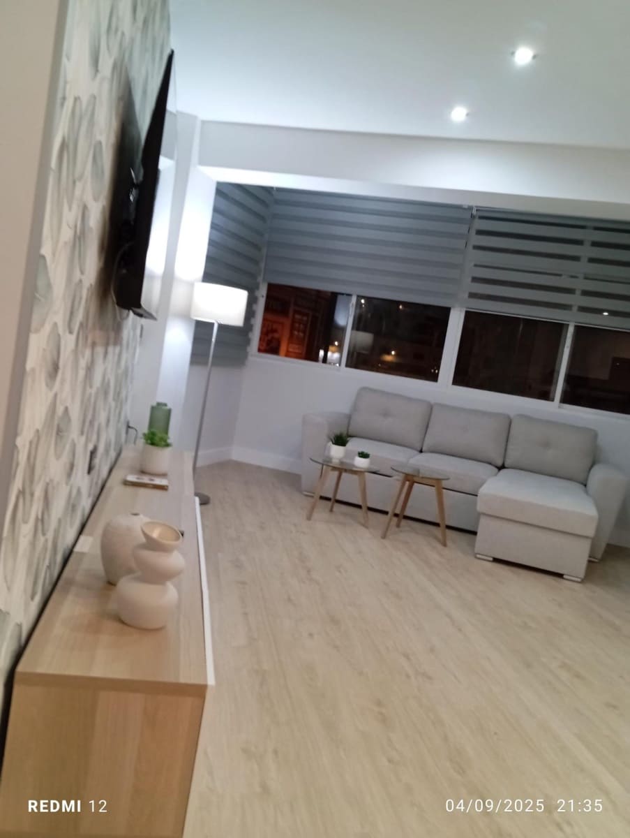Apartamento de 2 habitaciones en Torremolinos en venta - 299.000 € (Ref: 9232779)