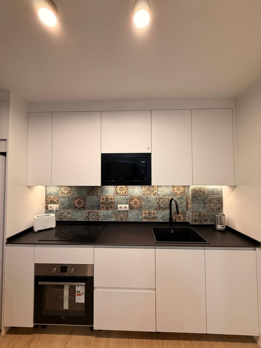 Apartamento de 2 habitaciones en Torremolinos en venta - 299.000 € (Ref: 9232779)