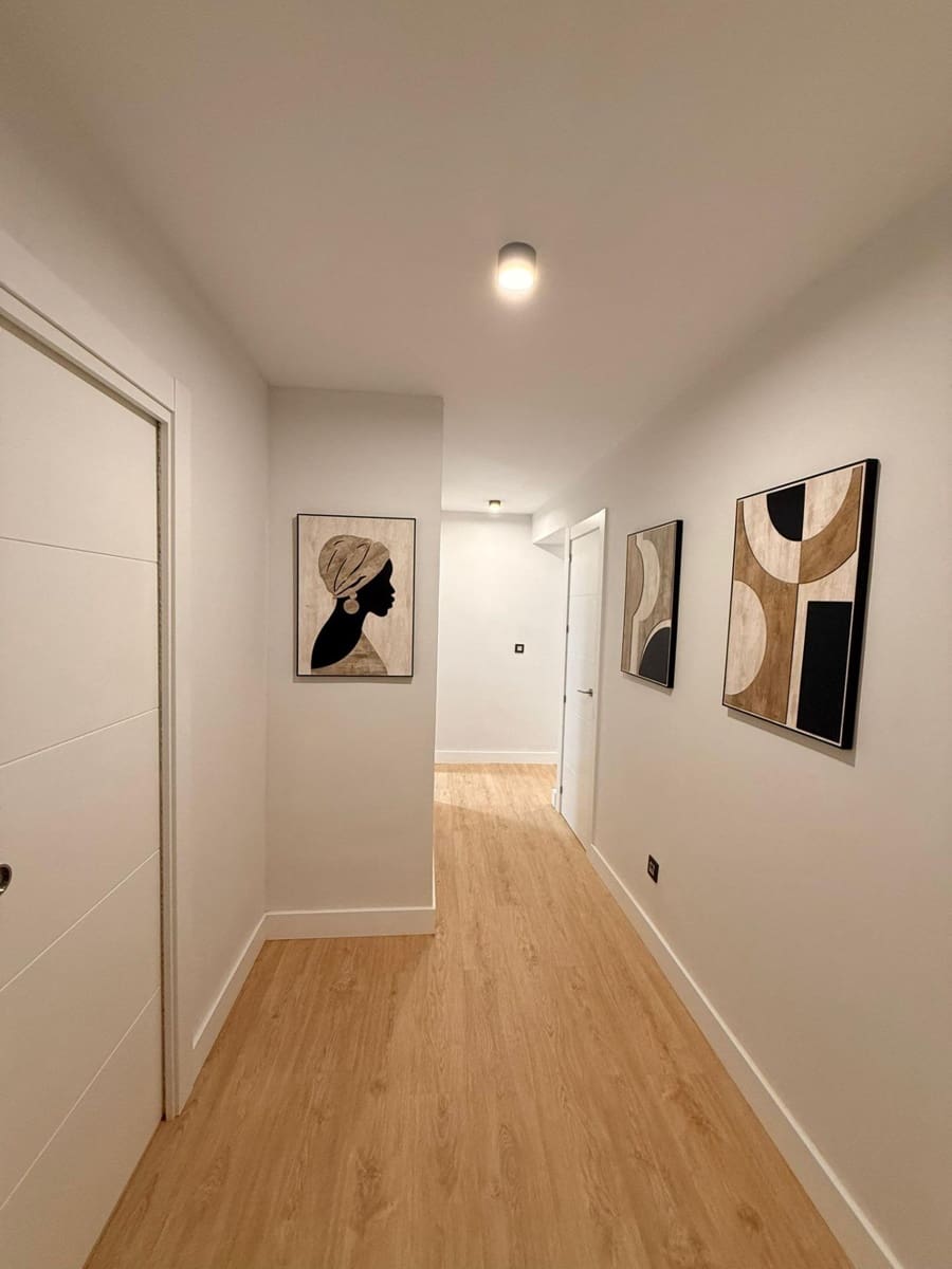 Apartamento de 2 habitaciones en Torremolinos en venta - 299.000 € (Ref: 9232779)