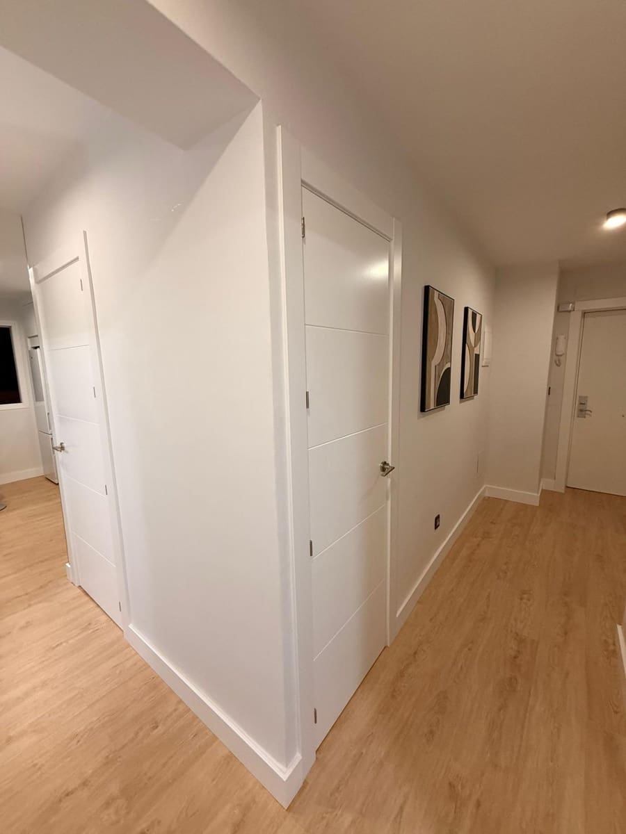 Apartamento de 2 habitaciones en Torremolinos en venta - 299.000 € (Ref: 9232779)