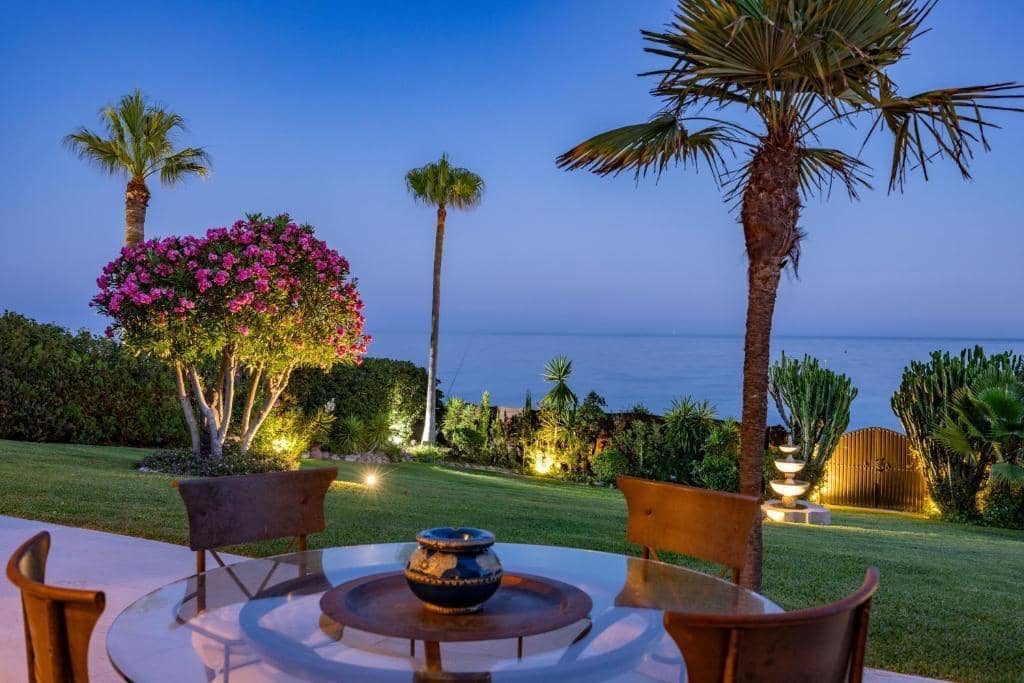 6 sypialnia Willa do wynajęcia w Marbella z basenem garażem - 30 000 € (Ref: 9236751)