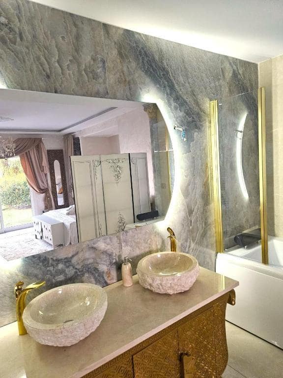 6 sypialnia Willa do wynajęcia w Marbella z basenem garażem - 30 000 € (Ref: 9236751)