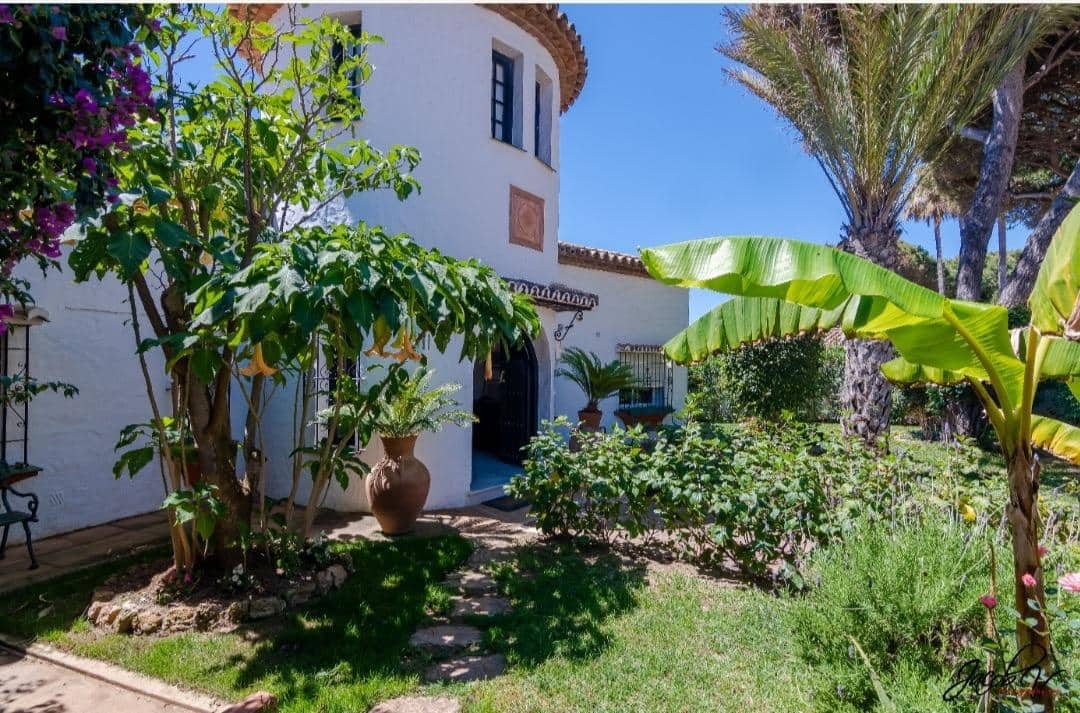 6 sypialnia Willa do wynajęcia w Marbella z basenem garażem - 30 000 € (Ref: 9236751)