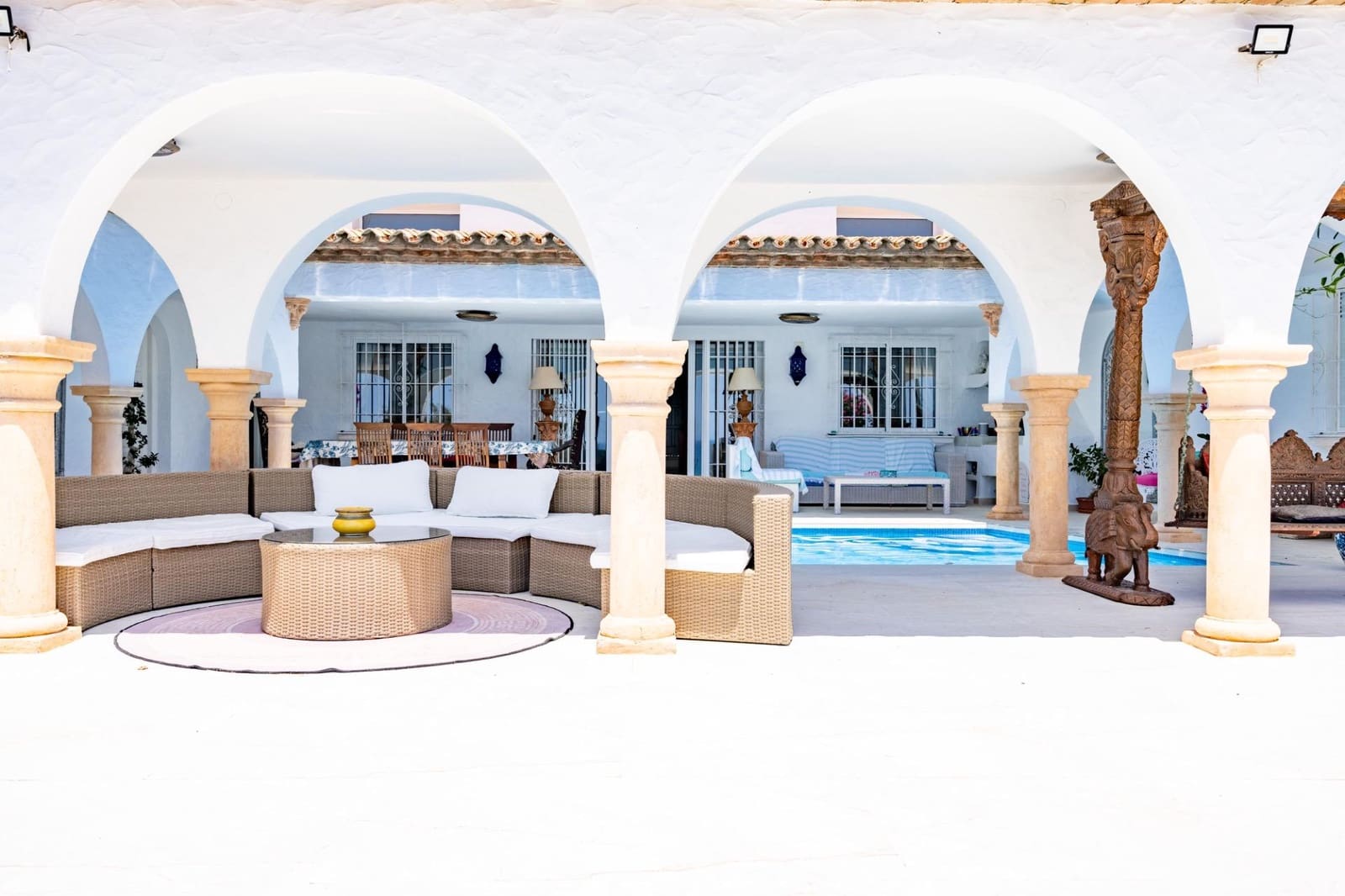 6 sypialnia Willa do wynajęcia w Marbella z basenem garażem - 30 000 € (Ref: 9236751)