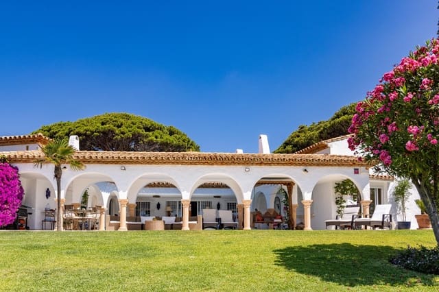 6 sypialnia Willa do wynajęcia w Marbella z basenem garażem - 30 000 € (Ref: 9236751)