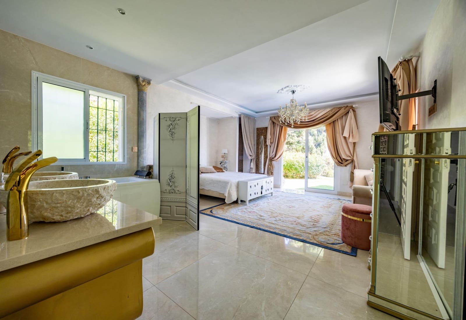 6 sypialnia Willa do wynajęcia w Marbella z basenem garażem - 30 000 € (Ref: 9236751)