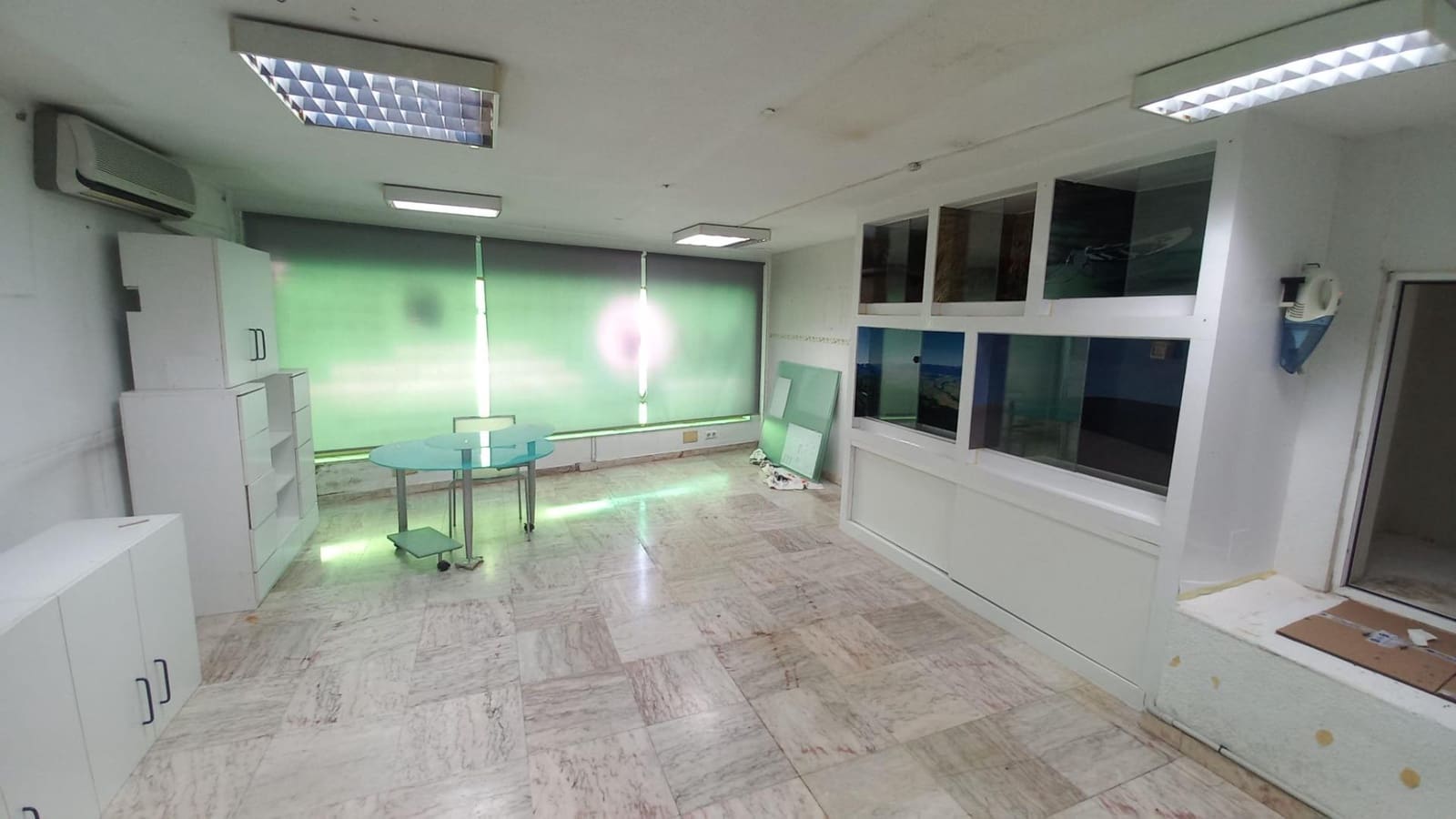 Kaupallinen vuokrattavana paikassa Torremolinos - 500 € (Ref: 9311080)