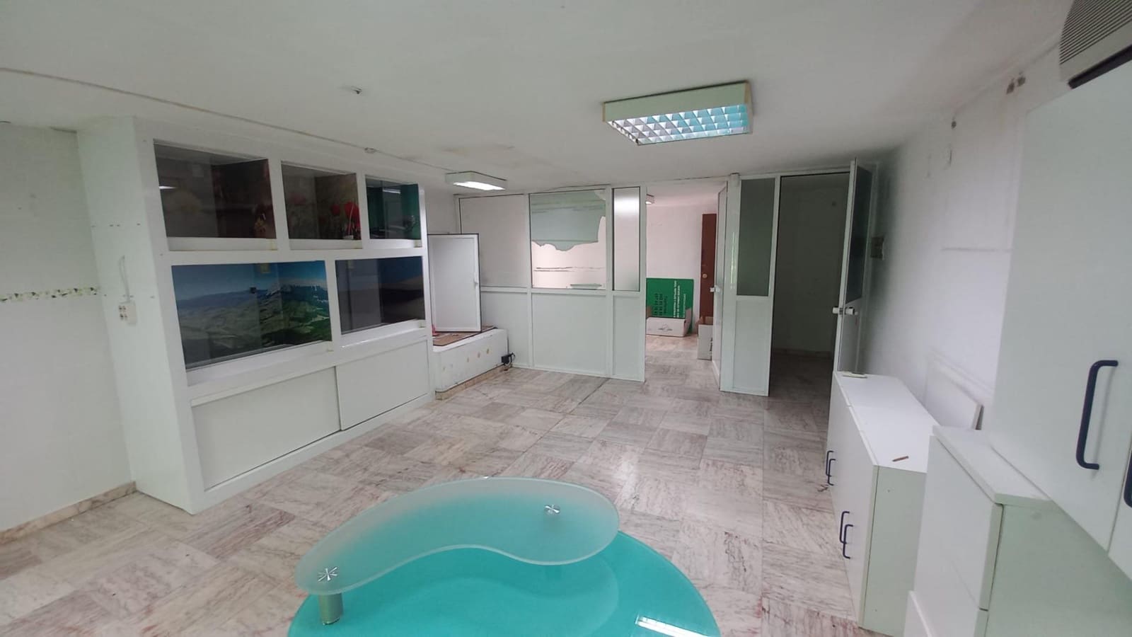 Kaupallinen vuokrattavana paikassa Torremolinos - 500 € (Ref: 9311080)