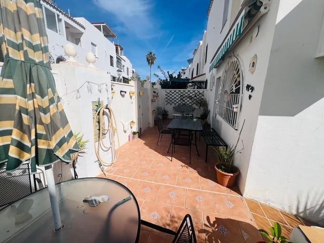 5 soveværelse Semi-Rækkehus til salg i Torremolinos med garage - € 599.000 (Ref: 9367384)