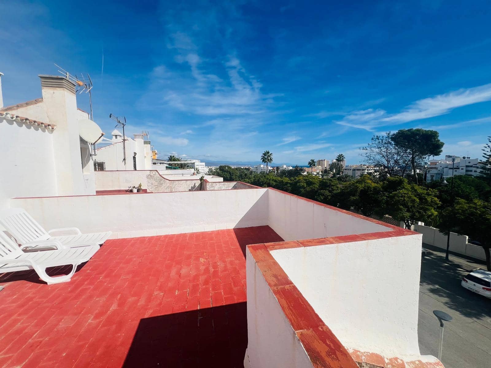 5 sypialnia Dom blizniak na sprzedaż w Torremolinos z garażem - 599 000 € (Ref: 9367384)