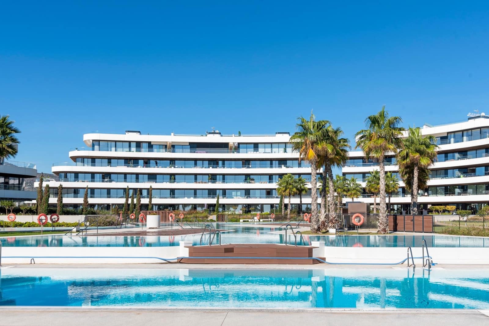 3 slaapkamer Appartement te koop in Torremolinos met zwembad garage - € 1.400.000 (Ref: 9382725)