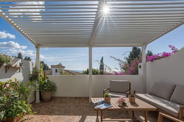 4 soveværelse Rækkehus til salg i Benalmadena Costa, Benalmádena med swimmingpool garage - € 599.000 (Ref: 9382726)