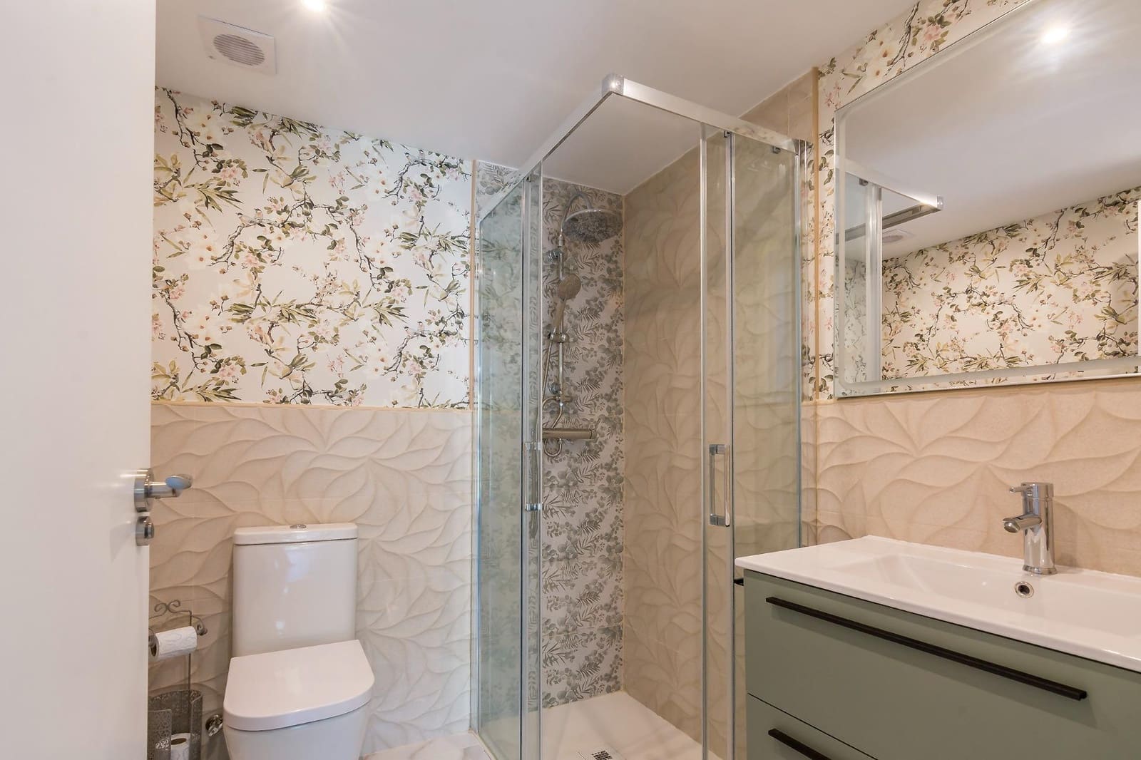 4 soveværelse Rækkehus til salg i Benalmadena Costa med swimmingpool garage - € 599.000 (Ref: 9382726)