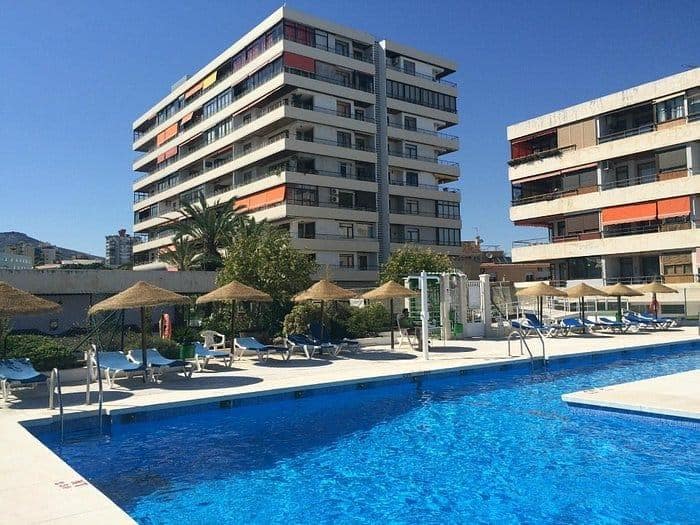 2 makuuhuone Asunto myytävänä paikassa Torremolinos mukana uima-altaan - 335 000 € (Ref: 9391971)