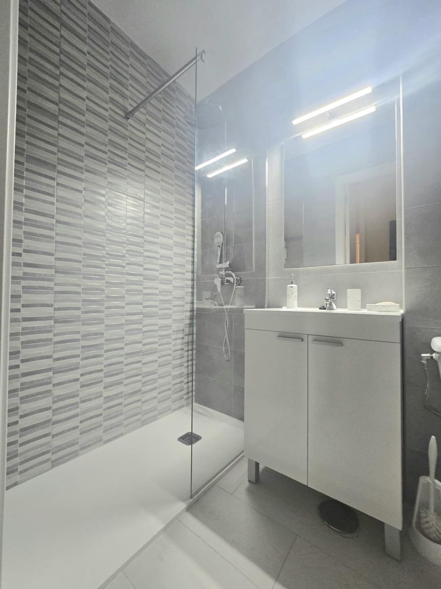 3 bedroom Flat for sale in Torremolinos - € 210,000 (Ref: 9396223)