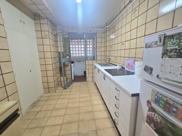 Piso de 3 habitaciones en Torremolinos en venta - 210.000 € (Ref: 9396223)