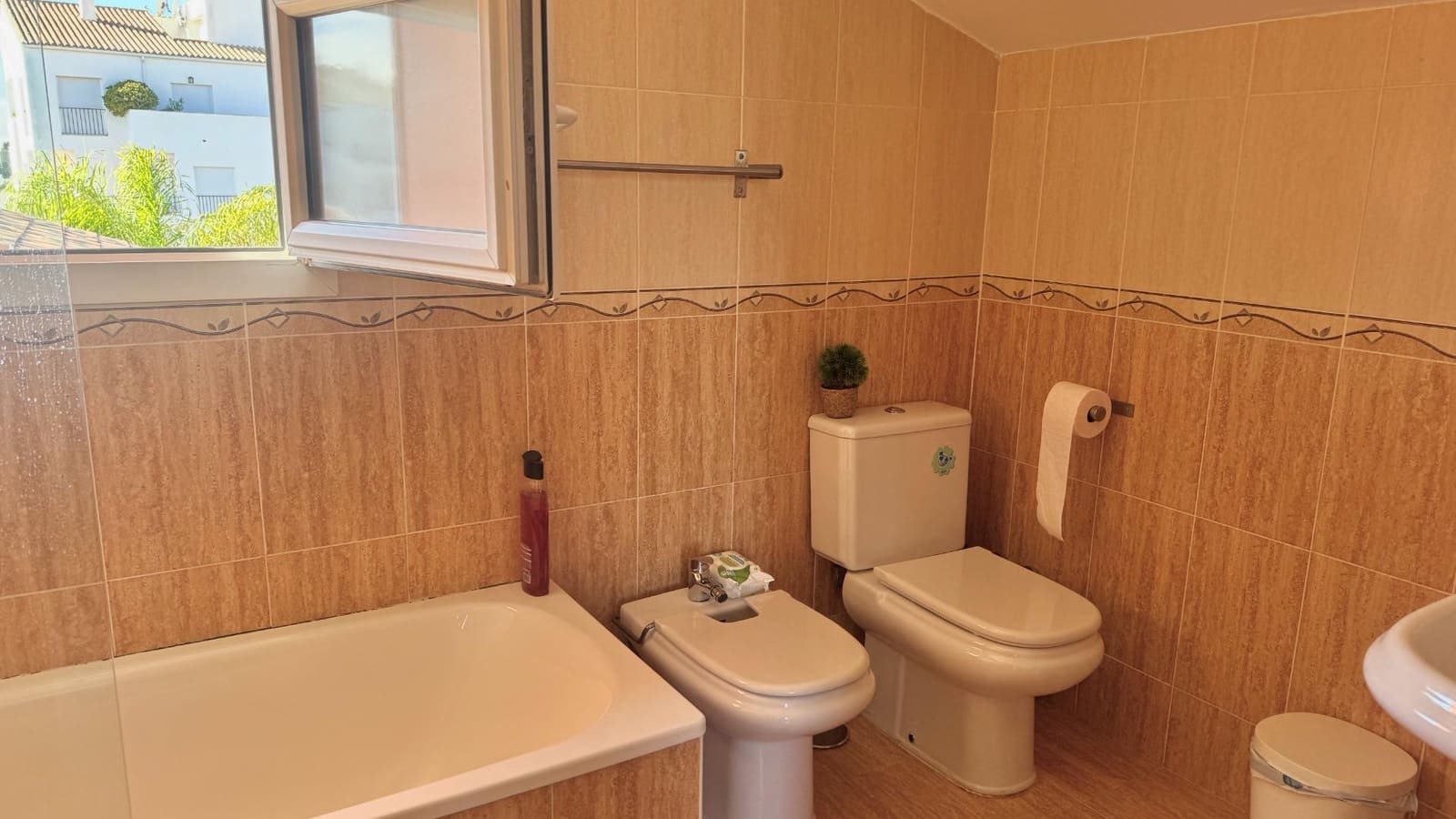 4 soveværelse Villa til salg i Torrequebrada med garage - € 830.000 (Ref: 9398667)